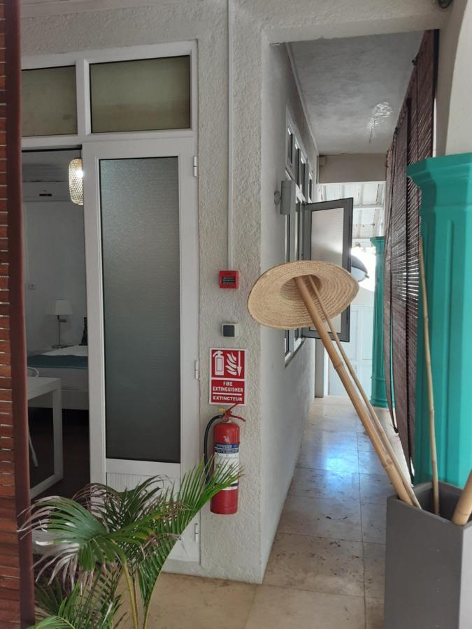 Explora Prestige Bed & Breakfast Blue Bay Ngoại thất bức ảnh