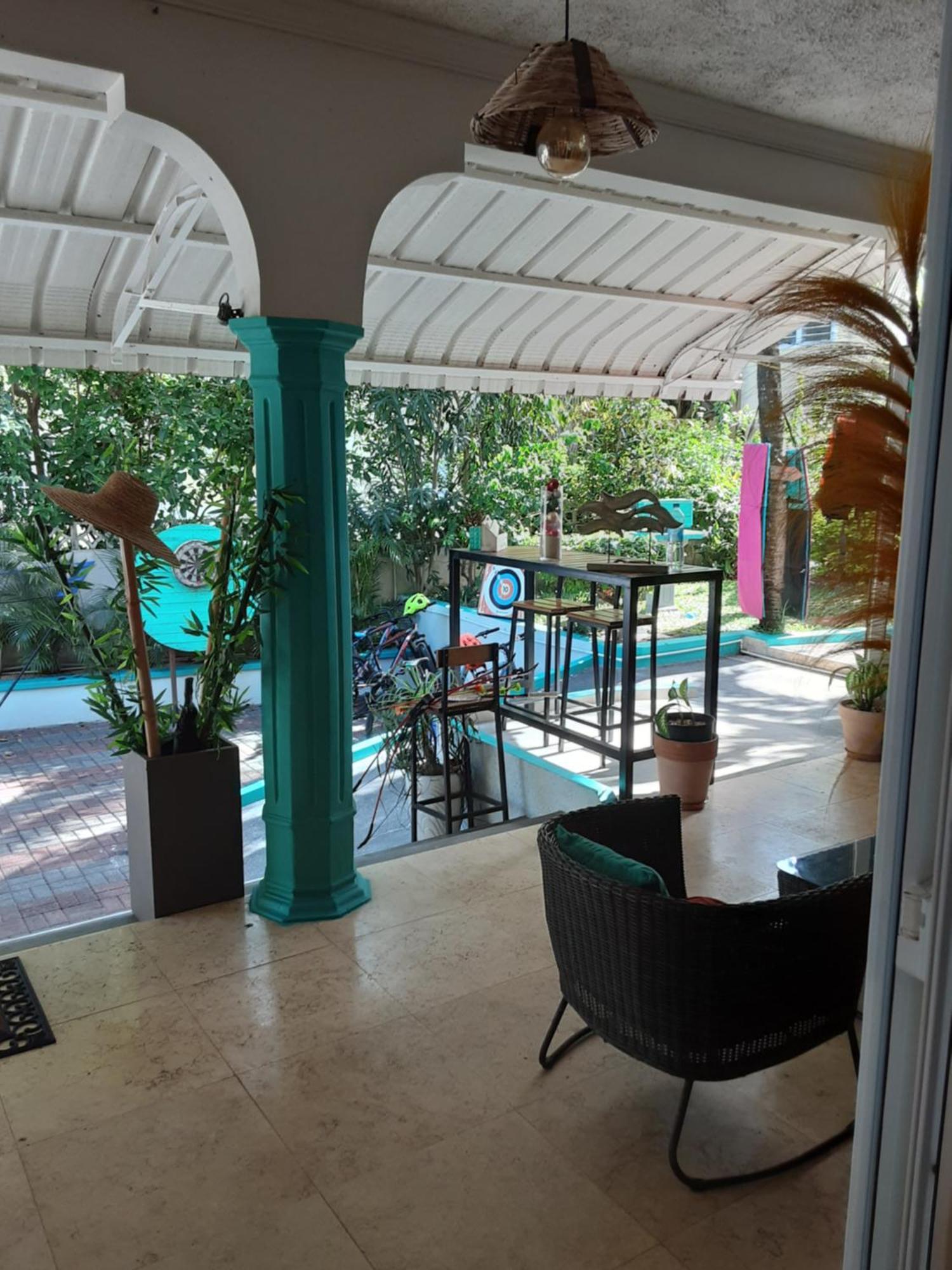Explora Prestige Bed & Breakfast Blue Bay Ngoại thất bức ảnh