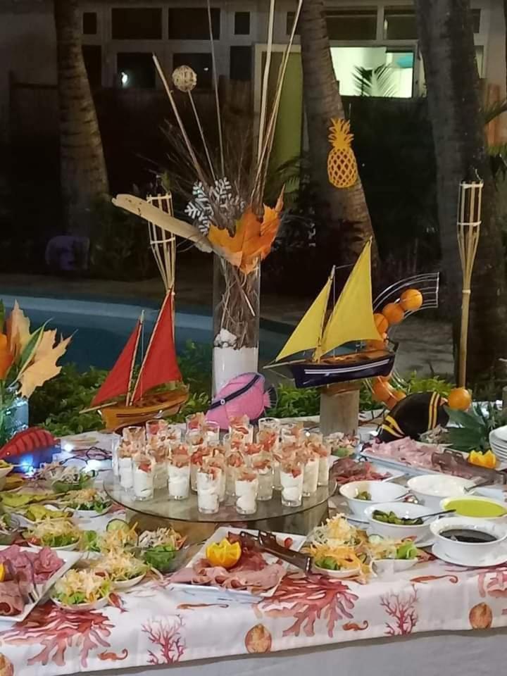Explora Prestige Bed & Breakfast Blue Bay Ngoại thất bức ảnh