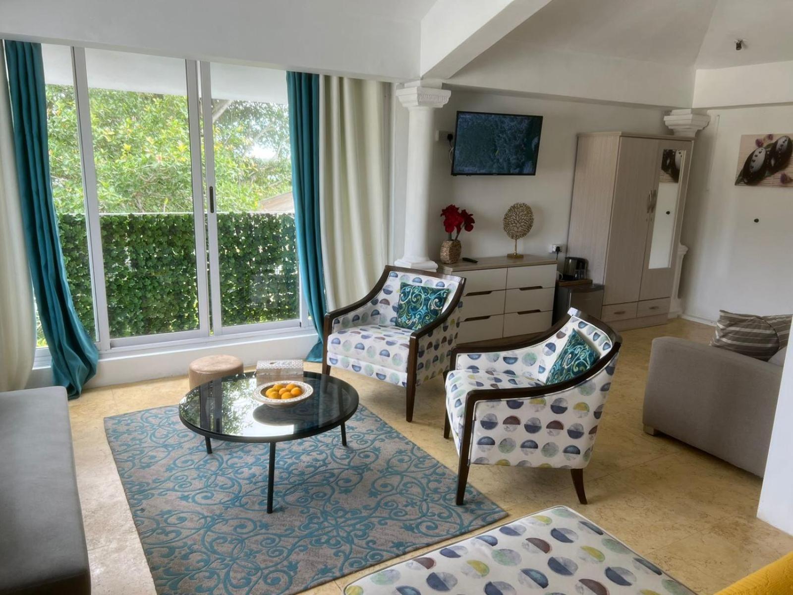 Explora Prestige Bed & Breakfast Blue Bay Ngoại thất bức ảnh